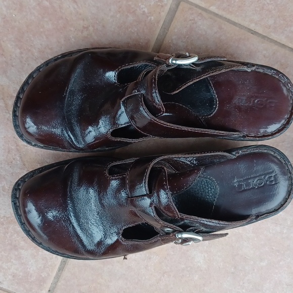 Born Clogs - Picture 7 of 9